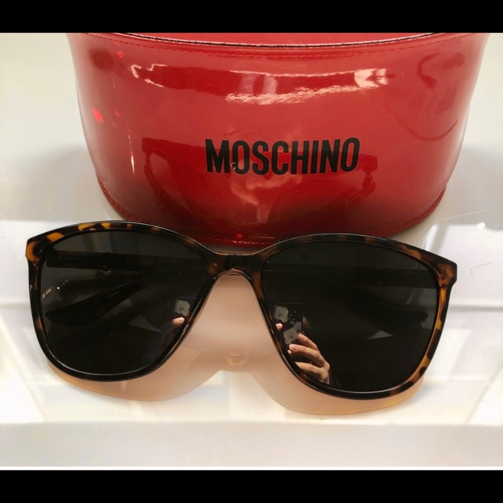 COPY - Moschino brown tortoise shell sunglasses